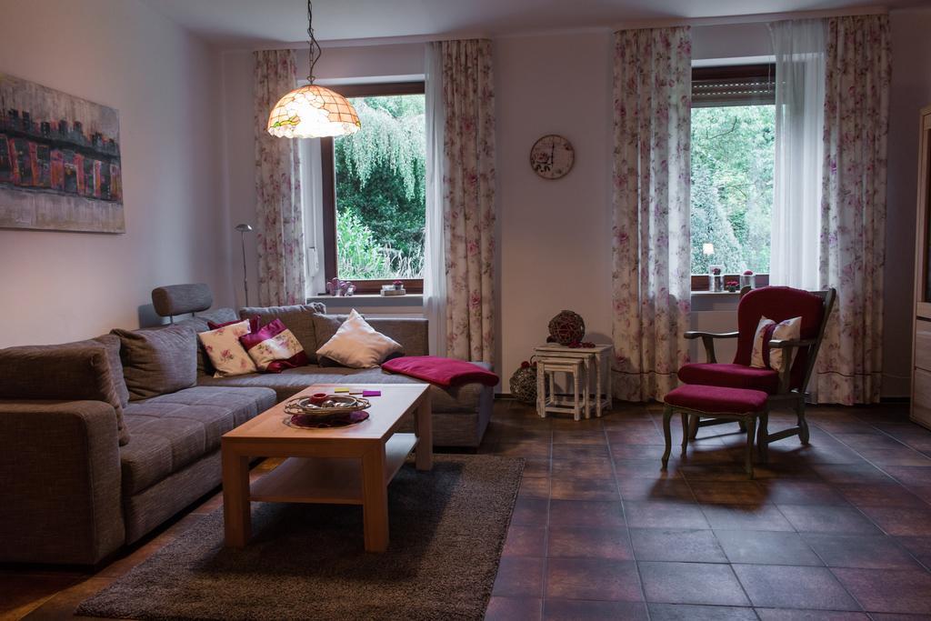 Ferienwohnung Illbruckshof - Ca. 120M² Moers Esterno foto